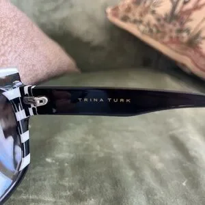 Trina Turk | Accessories | Trina Turk Black And White  display picture 2